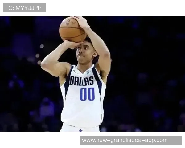 克里斯蒂称赞浓眉防守威慑力超越数据分析13中6拿下13分表现出色